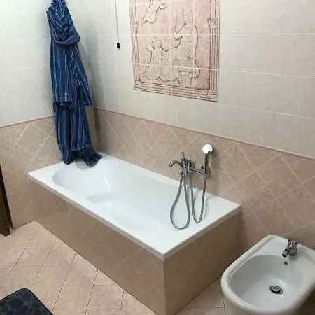 Eden House Lucignano